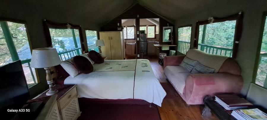 8 Bedroom Property for Sale in Margate KwaZulu-Natal