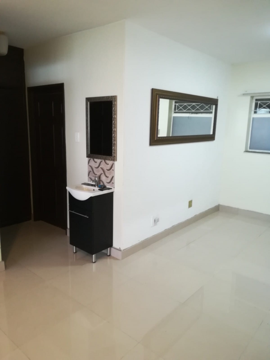 To Let 2 Bedroom Property for Rent in Morningside KwaZulu-Natal
