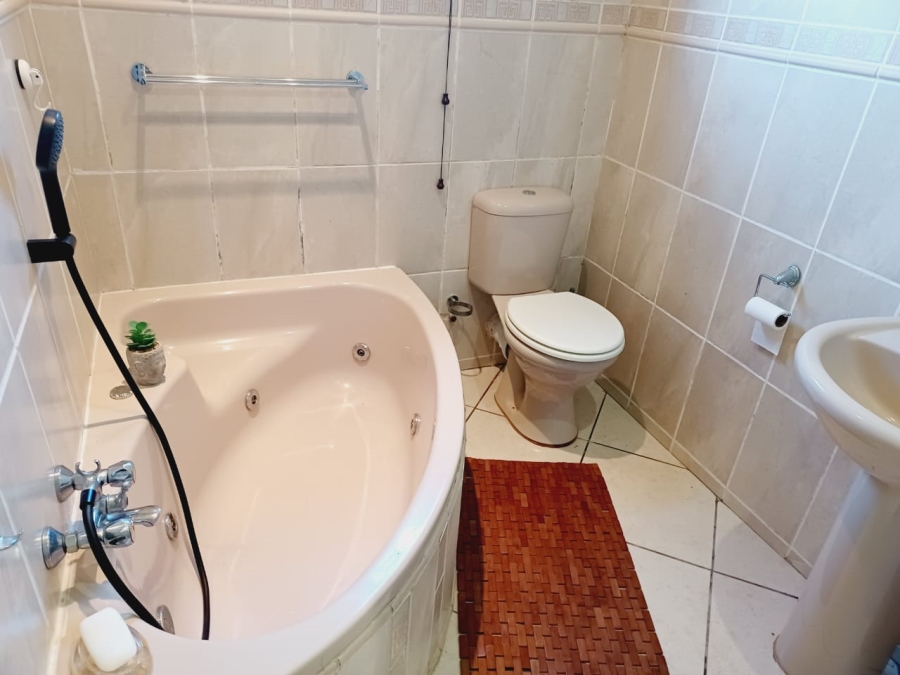 To Let 2 Bedroom Property for Rent in Ramsgate KwaZulu-Natal