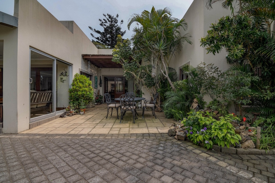 5 Bedroom Property for Sale in Zinkwazi Beach KwaZulu-Natal