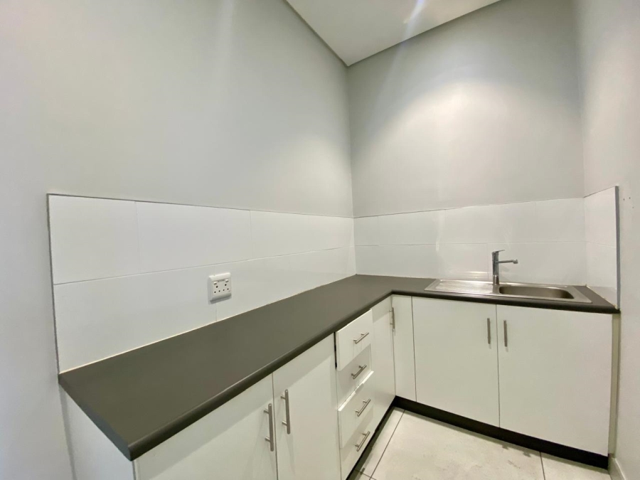 To Let commercial Property for Rent in Cliffdale KwaZulu-Natal