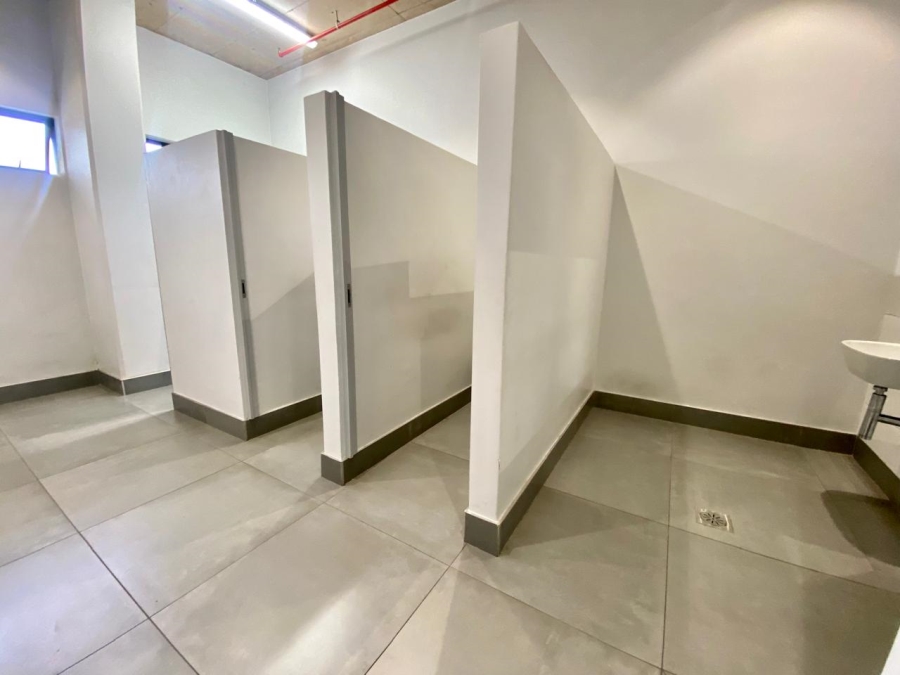 To Let commercial Property for Rent in Cliffdale KwaZulu-Natal