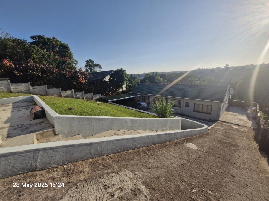 3 Bedroom Property for Sale in Mount Vernon KwaZulu-Natal