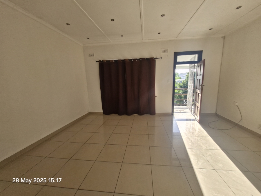 3 Bedroom Property for Sale in Mount Vernon KwaZulu-Natal