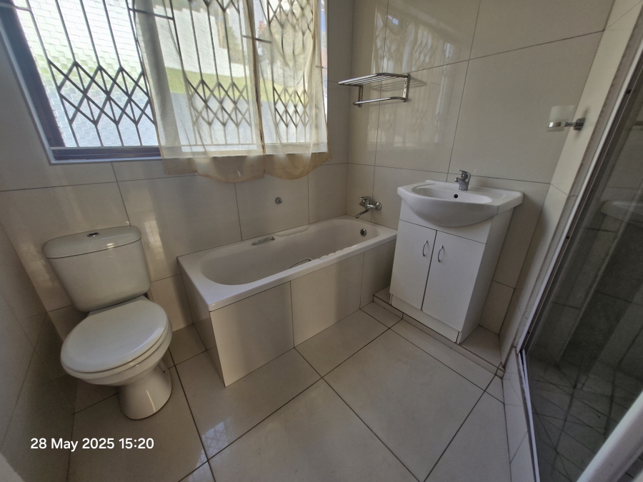 3 Bedroom Property for Sale in Mount Vernon KwaZulu-Natal