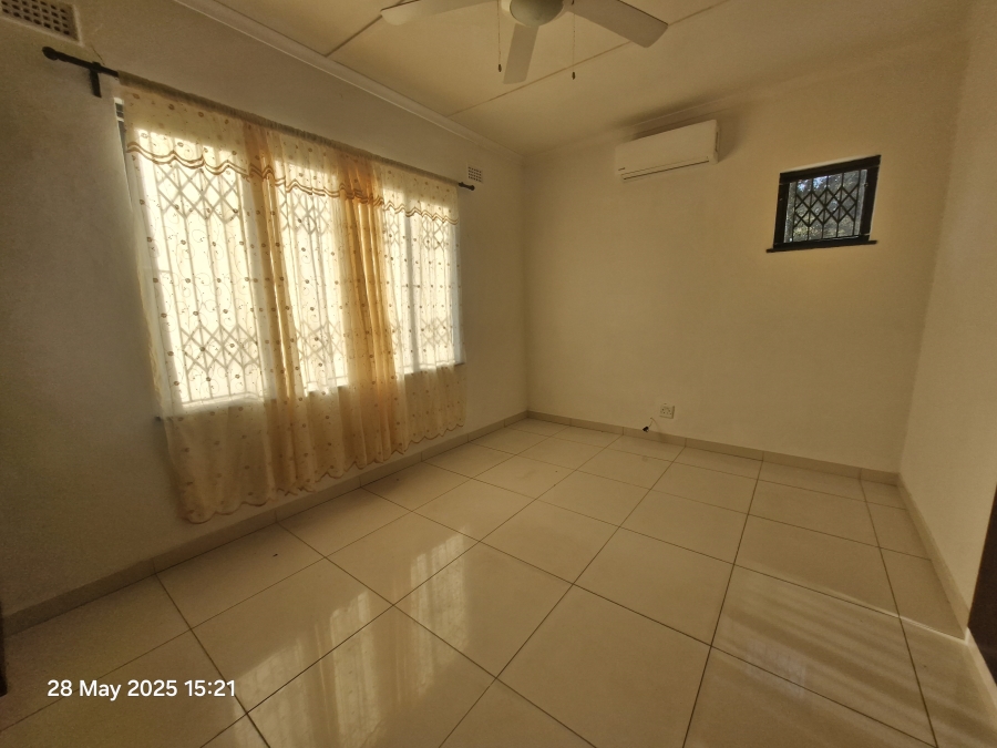 3 Bedroom Property for Sale in Mount Vernon KwaZulu-Natal