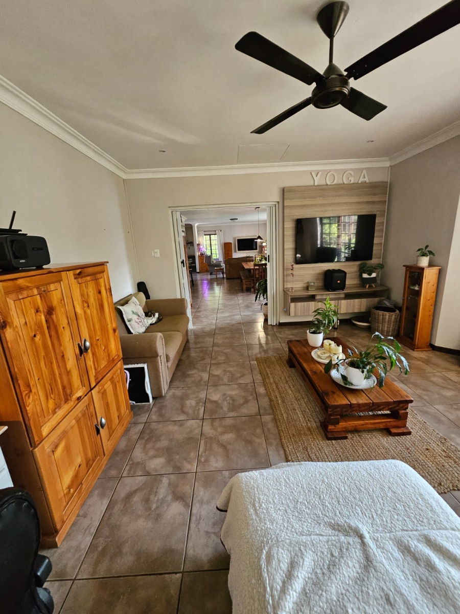 3 Bedroom Property for Sale in Clifton Hill Estate KwaZulu-Natal