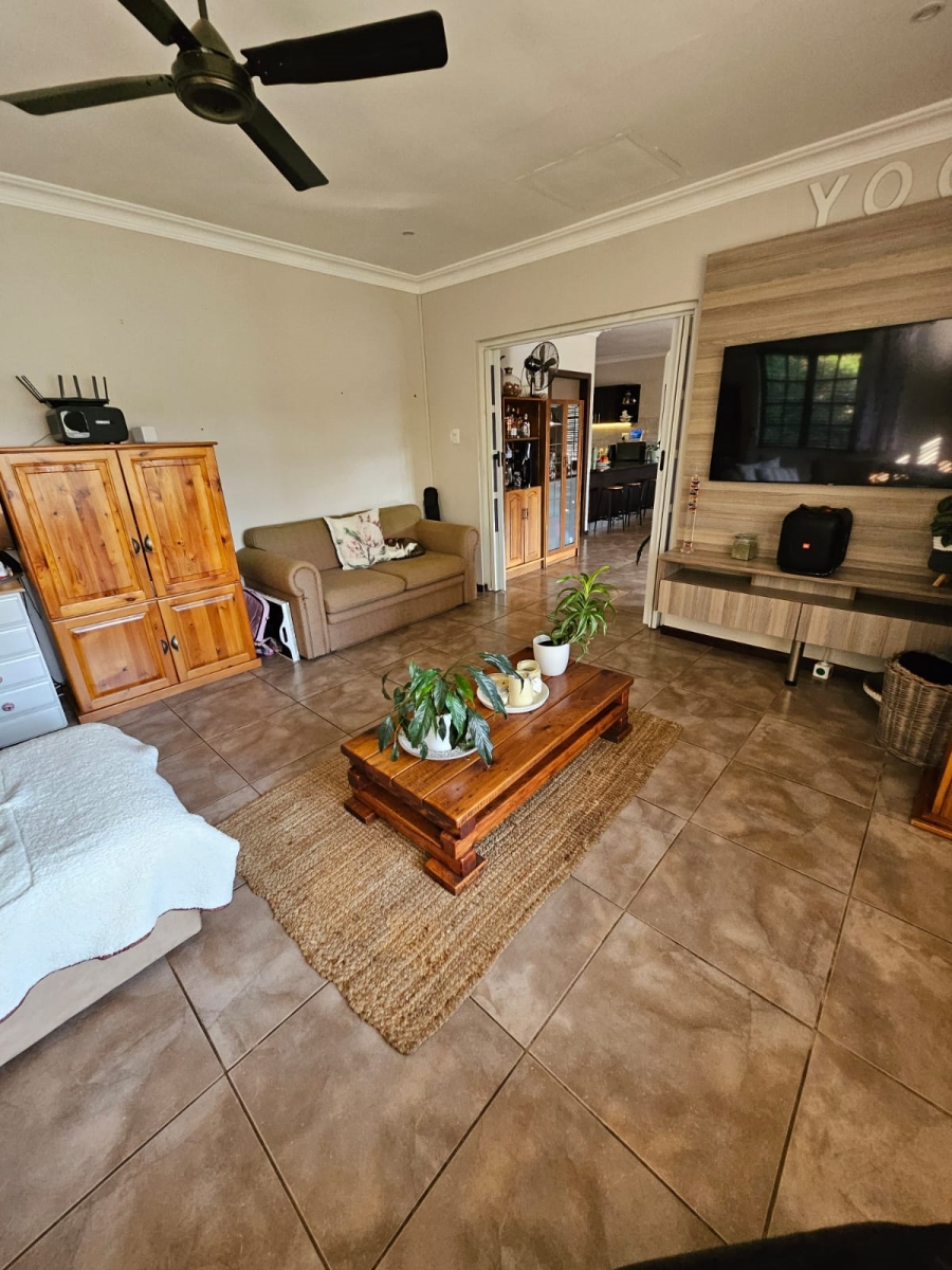 3 Bedroom Property for Sale in Clifton Hill Estate KwaZulu-Natal