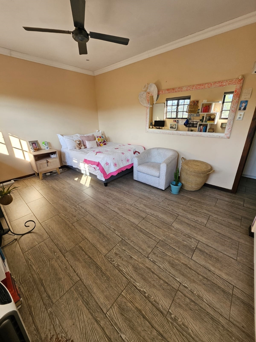 3 Bedroom Property for Sale in Clifton Hill Estate KwaZulu-Natal