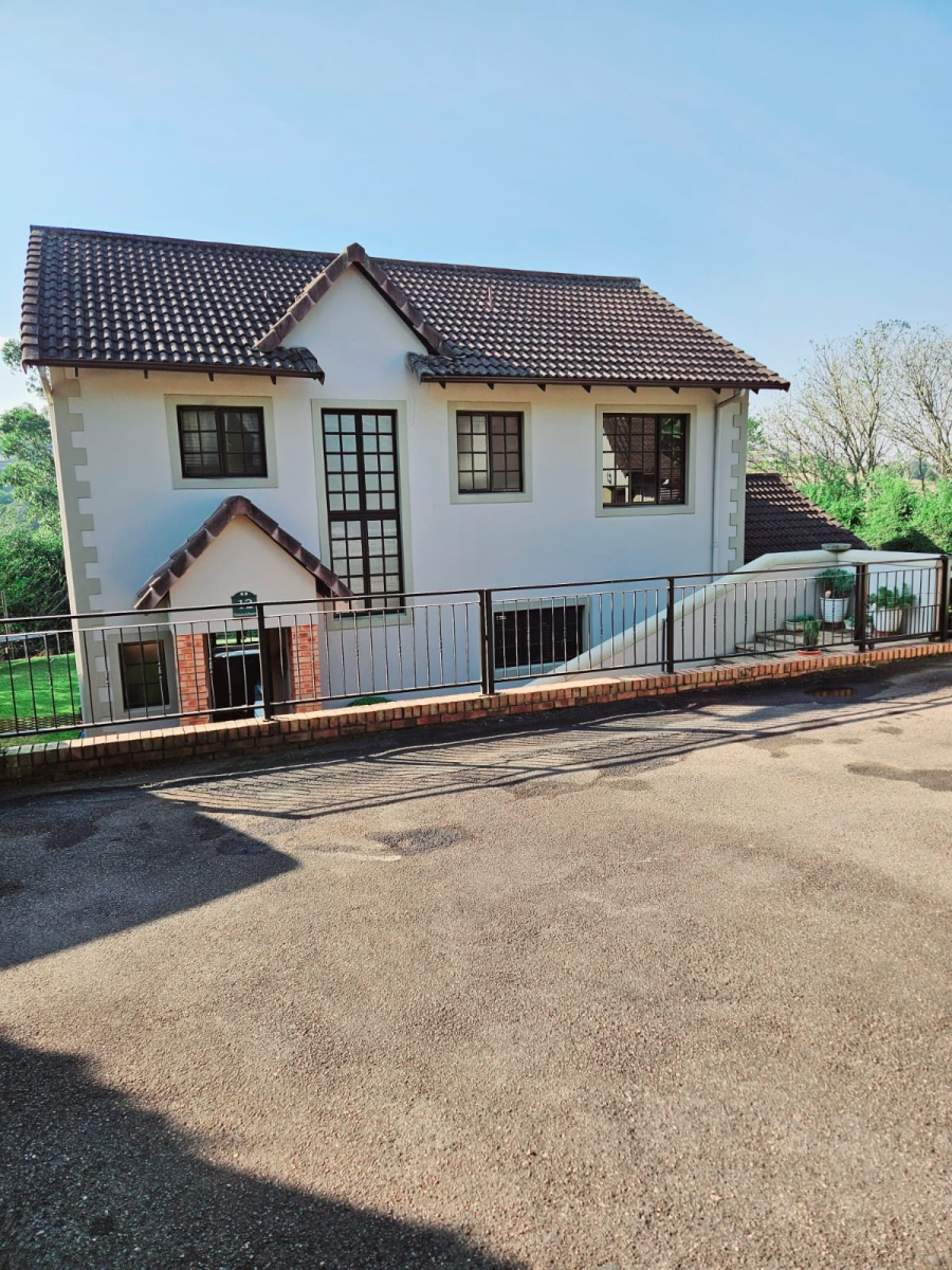 3 Bedroom Property for Sale in Clifton Hill Estate KwaZulu-Natal