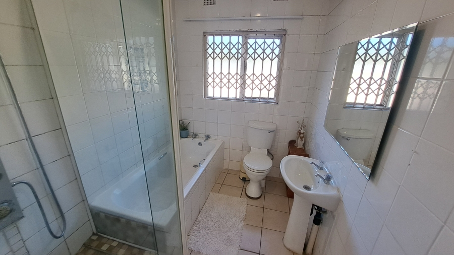 4 Bedroom Property for Sale in Veld En Vlei KwaZulu-Natal