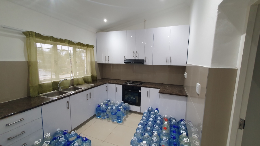 To Let 1 Bedroom Property for Rent in Bluff KwaZulu-Natal