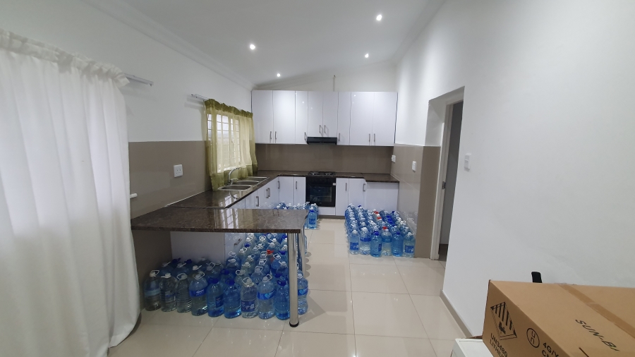To Let 1 Bedroom Property for Rent in Bluff KwaZulu-Natal