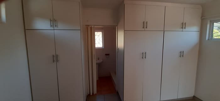 1 Bedroom Property for Sale in Sunningdale KwaZulu-Natal