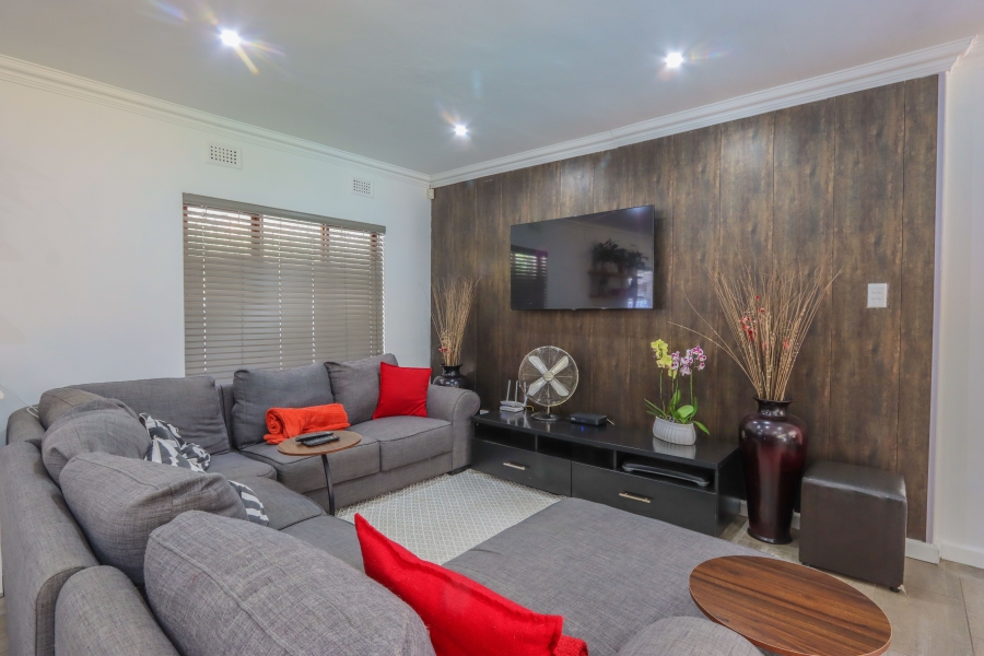 4 Bedroom Property for Sale in Dawncliffe KwaZulu-Natal