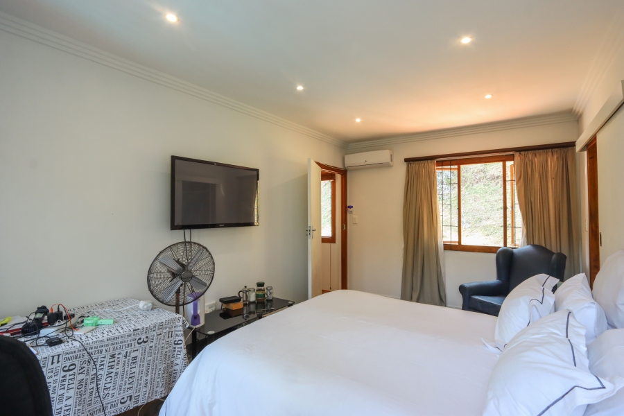 4 Bedroom Property for Sale in Dawncliffe KwaZulu-Natal