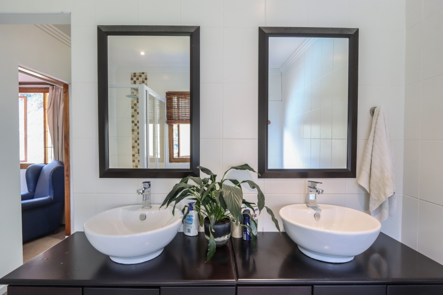 4 Bedroom Property for Sale in Dawncliffe KwaZulu-Natal