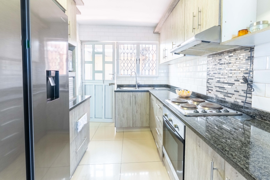 2 Bedroom Property for Sale in Lotus Park KwaZulu-Natal