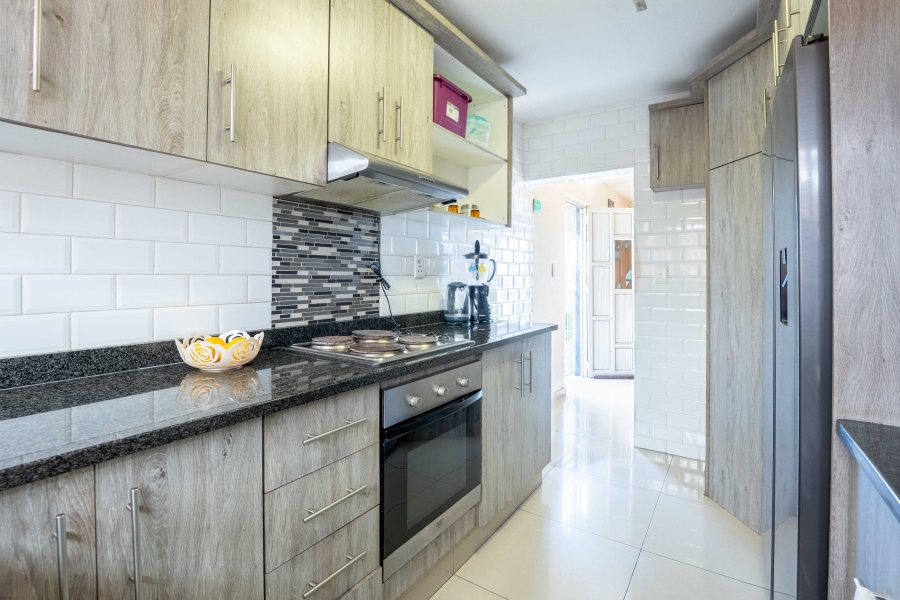 2 Bedroom Property for Sale in Lotus Park KwaZulu-Natal