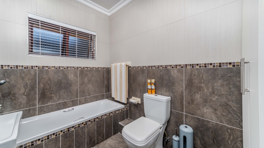 4 Bedroom Property for Sale in Zinkwazi Beach KwaZulu-Natal