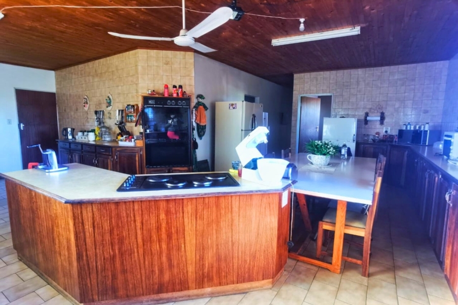5 Bedroom Property for Sale in Sunnyridge KwaZulu-Natal