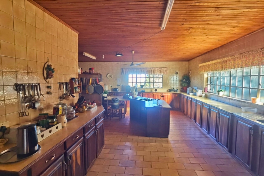 5 Bedroom Property for Sale in Sunnyridge KwaZulu-Natal