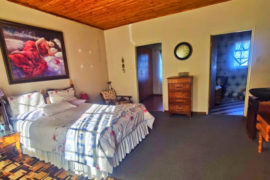 5 Bedroom Property for Sale in Sunnyridge KwaZulu-Natal