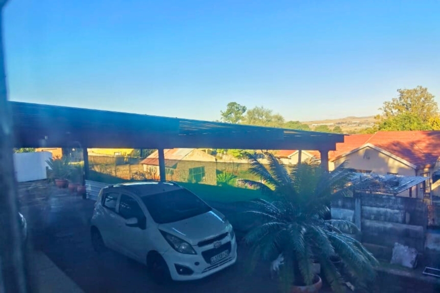 5 Bedroom Property for Sale in Sunnyridge KwaZulu-Natal