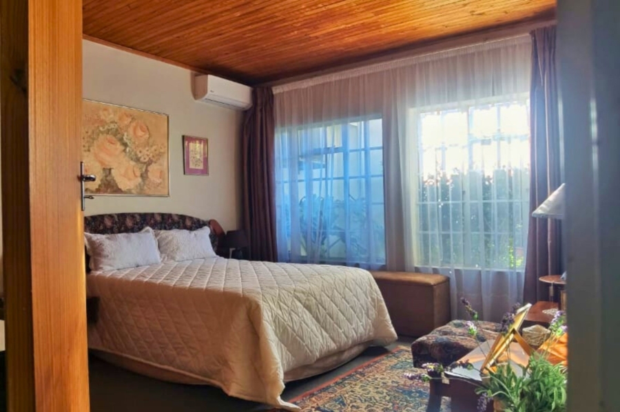 5 Bedroom Property for Sale in Sunnyridge KwaZulu-Natal