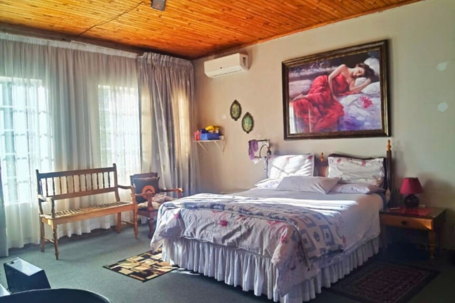 5 Bedroom Property for Sale in Sunnyridge KwaZulu-Natal