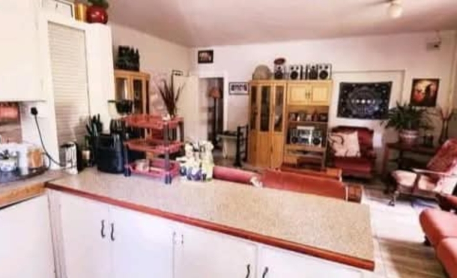 5 Bedroom Property for Sale in Southport KwaZulu-Natal