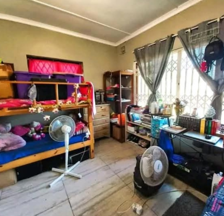 5 Bedroom Property for Sale in Southport KwaZulu-Natal