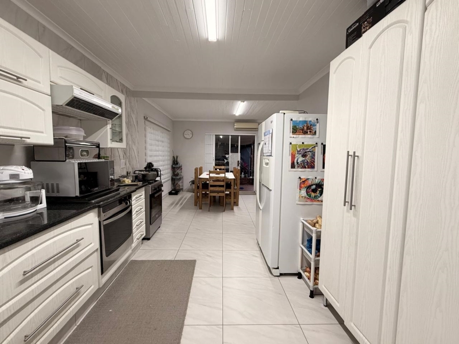 3 Bedroom Property for Sale in Huttenheights KwaZulu-Natal