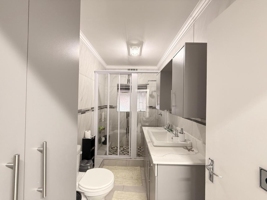 3 Bedroom Property for Sale in Huttenheights KwaZulu-Natal