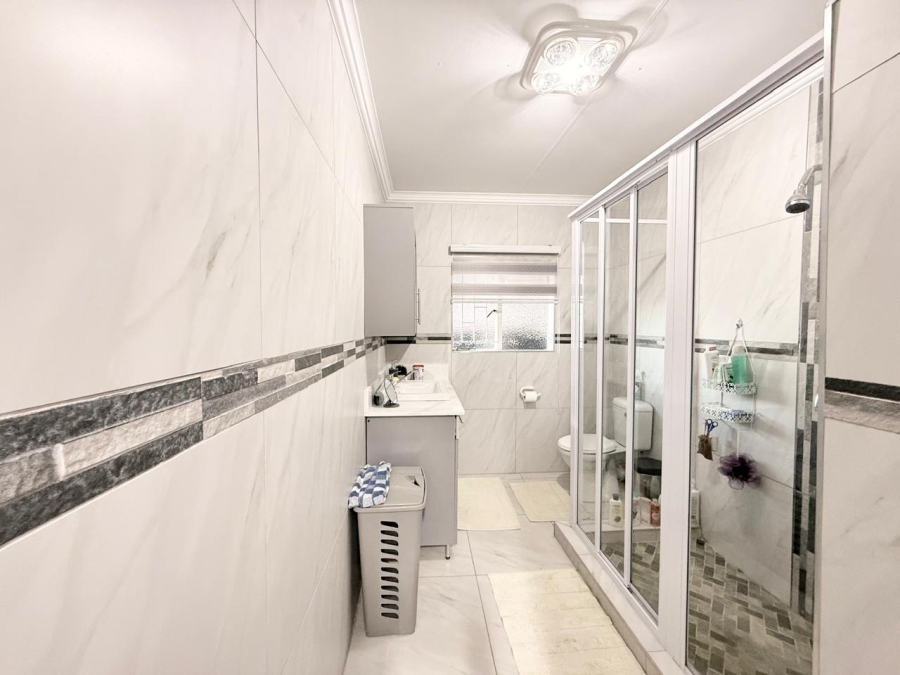 3 Bedroom Property for Sale in Huttenheights KwaZulu-Natal