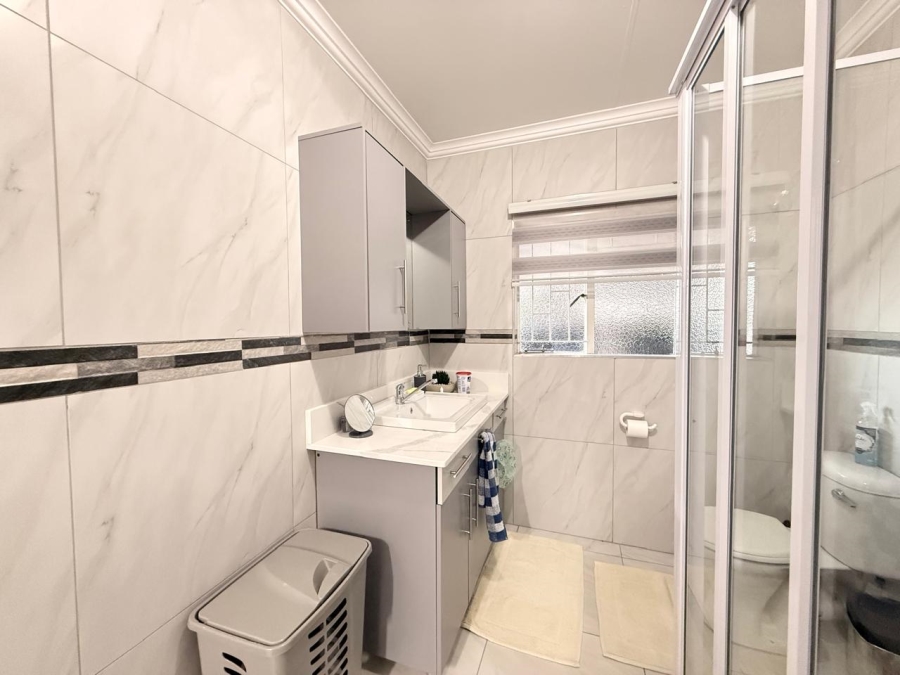 3 Bedroom Property for Sale in Huttenheights KwaZulu-Natal