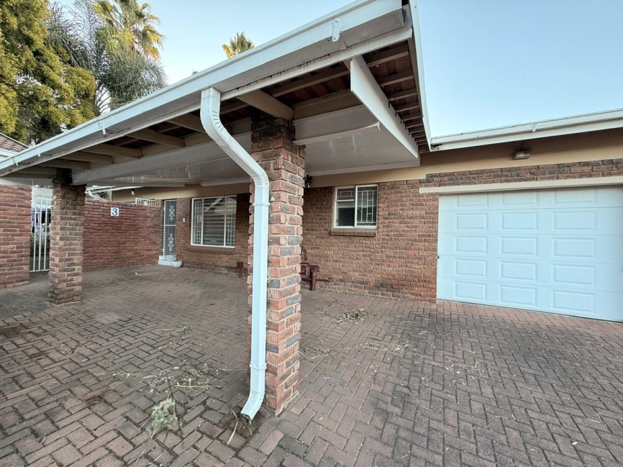 3 Bedroom Property for Sale in Huttenheights KwaZulu-Natal
