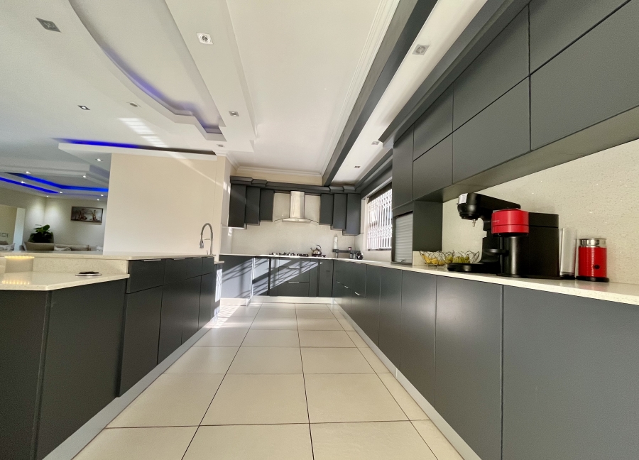4 Bedroom Property for Sale in Ballito Central KwaZulu-Natal