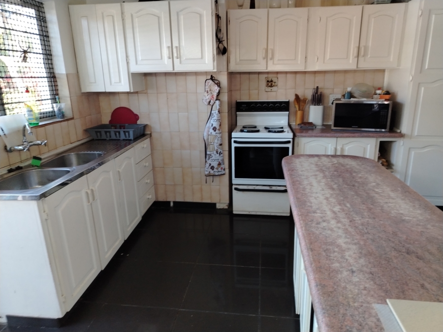 3 Bedroom Property for Sale in Ocean View KwaZulu-Natal