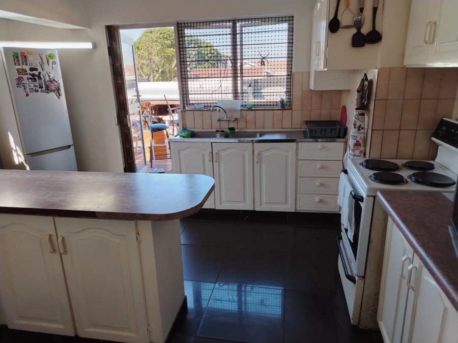 3 Bedroom Property for Sale in Ocean View KwaZulu-Natal