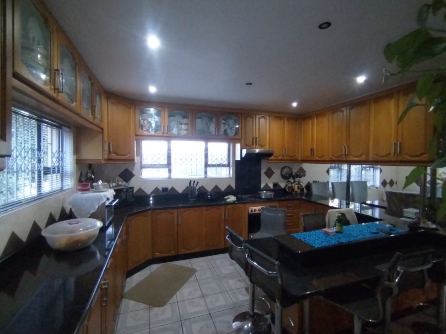 6 Bedroom Property for Sale in Hazelwood KwaZulu-Natal