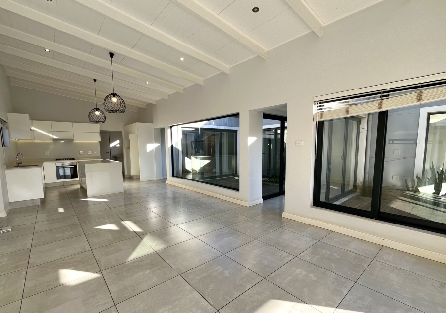 To Let 3 Bedroom Property for Rent in Ballito Central KwaZulu-Natal