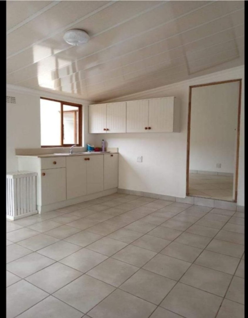 To Let 2 Bedroom Property for Rent in Bluff KwaZulu-Natal