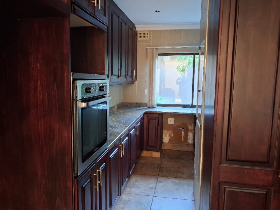To Let 6 Bedroom Property for Rent in Everton KwaZulu-Natal