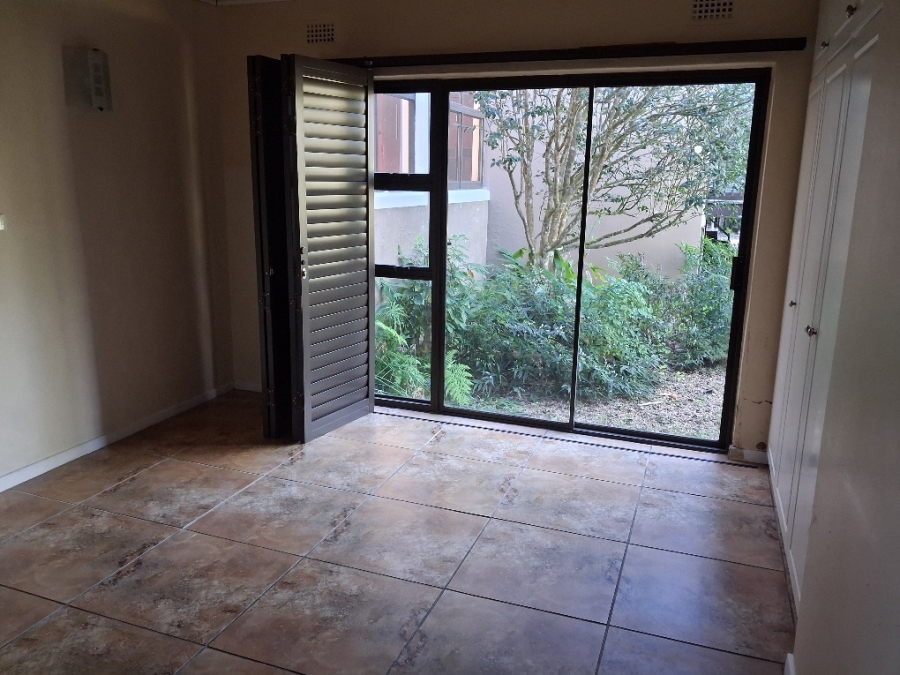 To Let 6 Bedroom Property for Rent in Everton KwaZulu-Natal