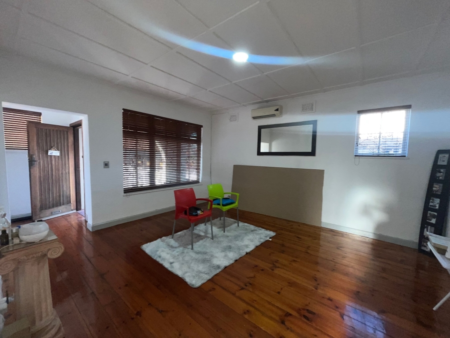 3 Bedroom Property for Sale in Glenwood KwaZulu-Natal