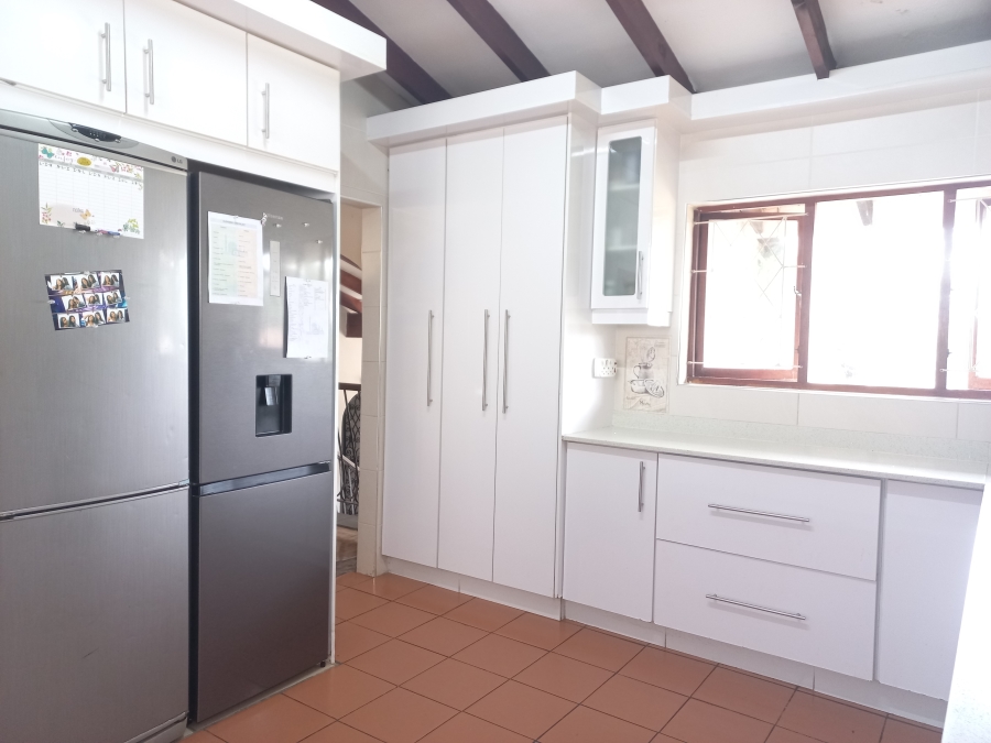 3 Bedroom Property for Sale in Amanzimtoti KwaZulu-Natal