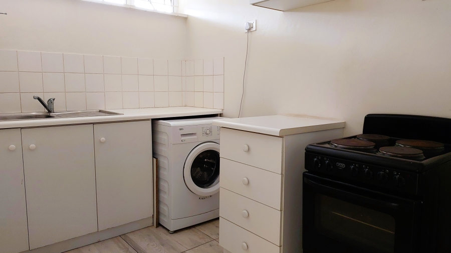 To Let 2 Bedroom Property for Rent in Windermere KwaZulu-Natal