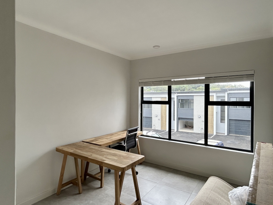 3 Bedroom Property for Sale in Westbrook KwaZulu-Natal