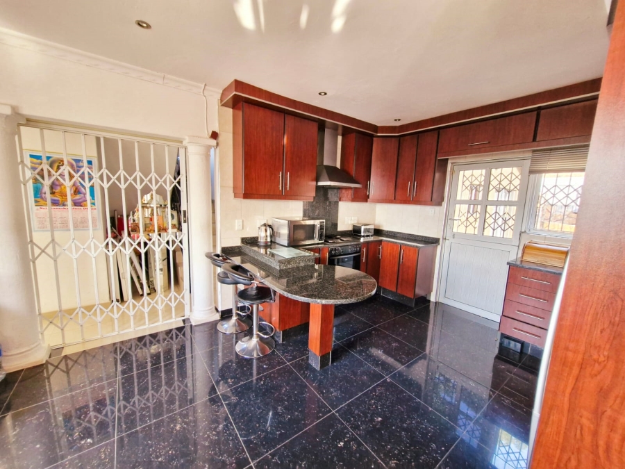 4 Bedroom Property for Sale in Dawncrest KwaZulu-Natal